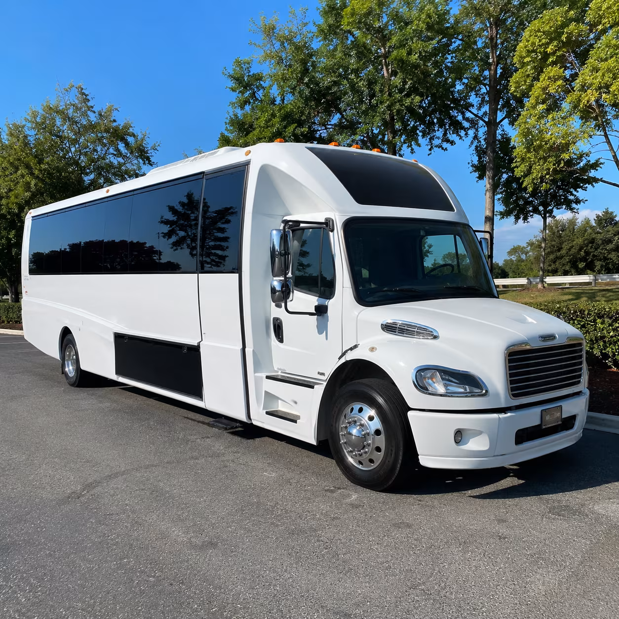 shuttle buses between hoover hotels and the hoover metropolitan complex